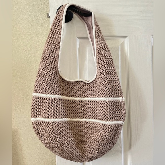 Lululemon Cotton Crochet Shoulder Bag Nutmeg/Light Ivory SOLD OUT COLOR 7L - Picture 13 of 13